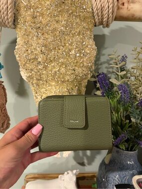 Olive Green Leather Zip Wallet